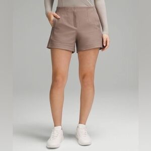 Lululemon Athletica Utilitech Relaxed-Fit High-Rise Short 3.5" Army Green